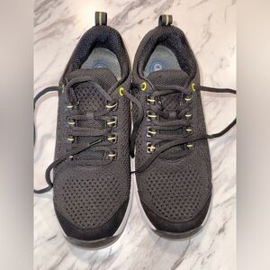 OrthoFeet Women's 981 Black Mesh Comfort Sneakers - Size 8 Medium B